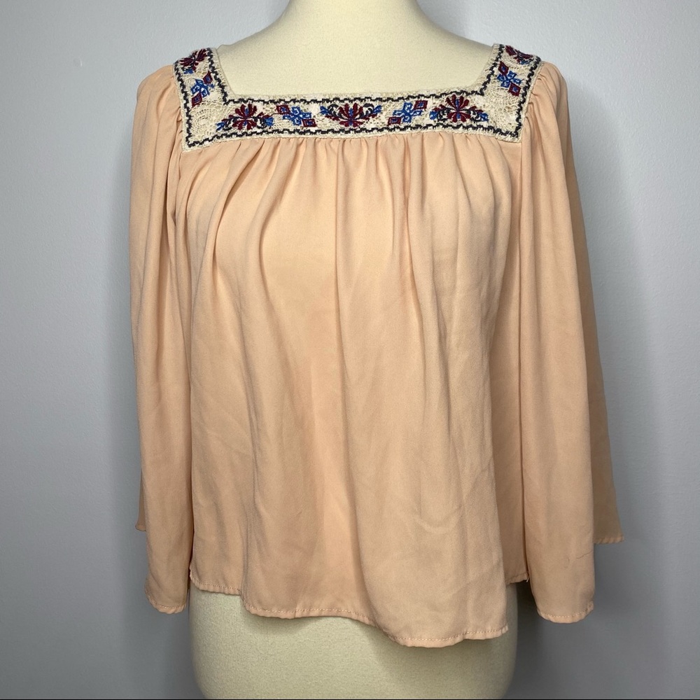 Flying Tomato cream boho peasant top size medium